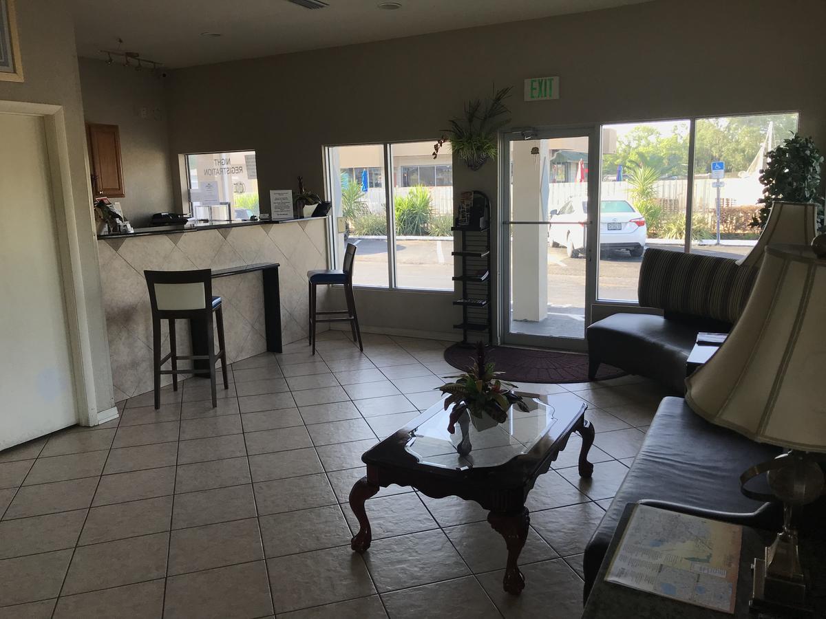 Rodeway Inn Lake Wales Ngoại thất bức ảnh